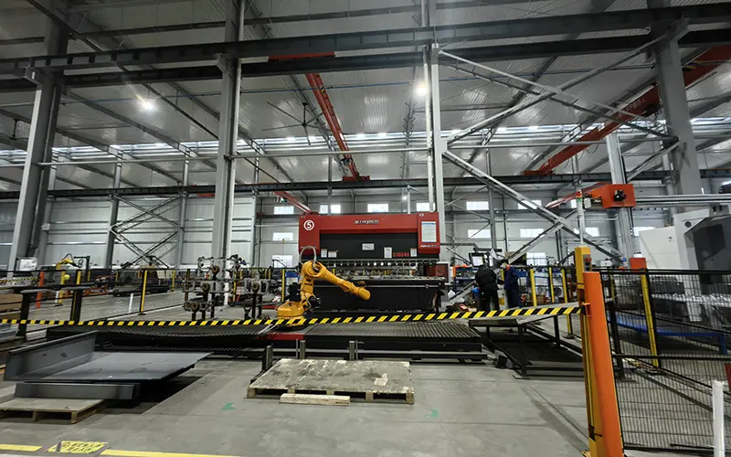 1set bending robot produces consistent single plateworkht4